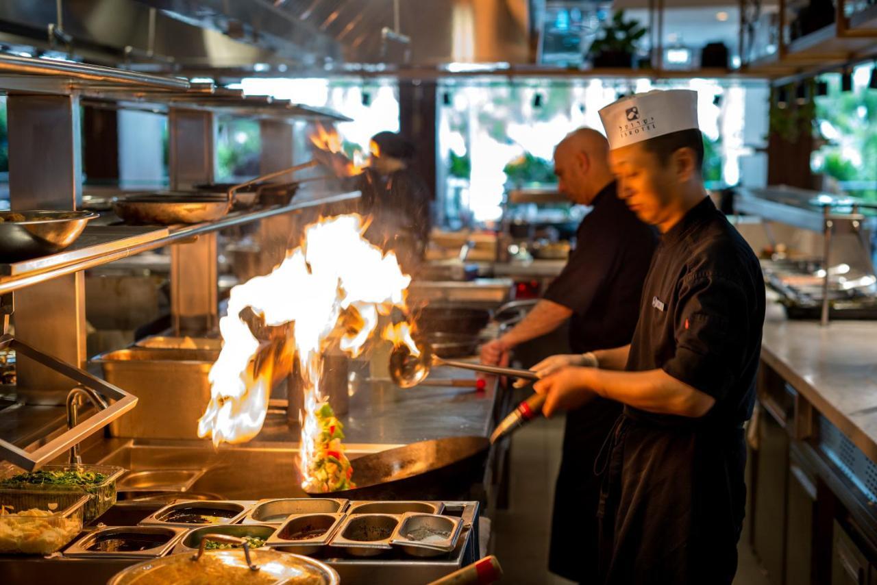 King Solomon By Isrotel Collection Eilat Buitenkant foto A wok being used in a restaurant