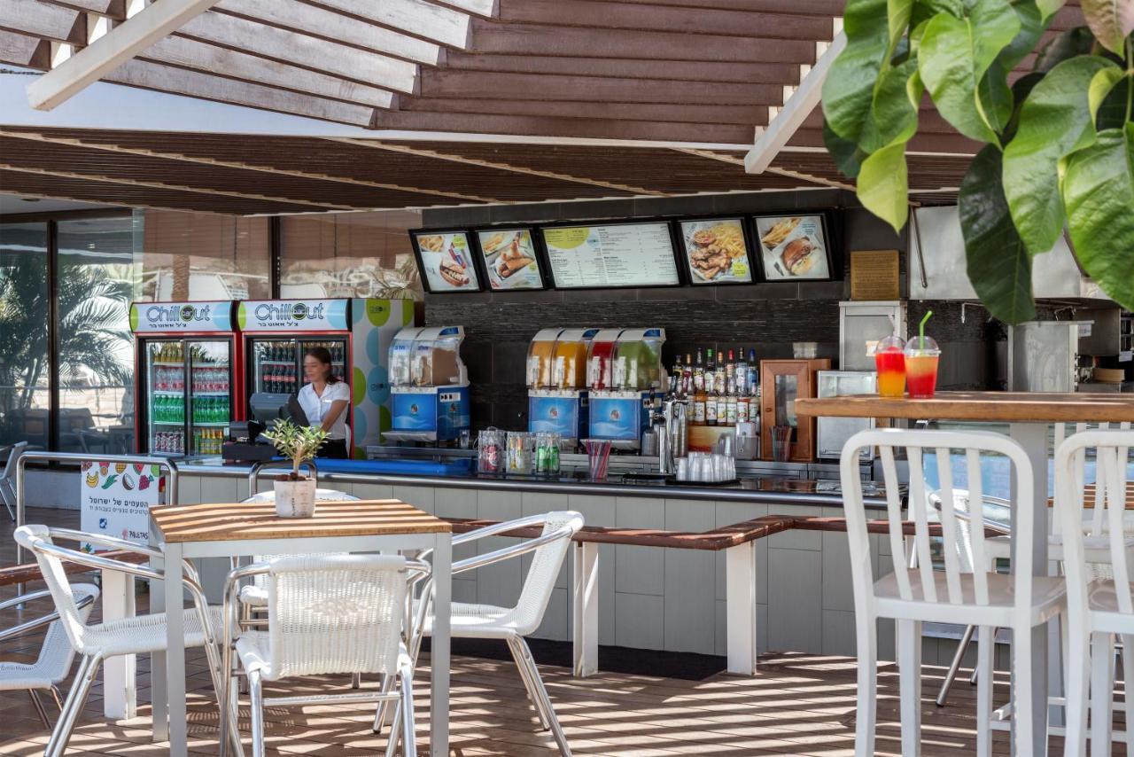 King Solomon By Isrotel Collection Eilat Buitenkant foto The bar at the pool